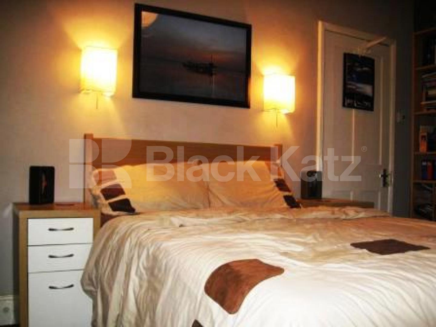 			Whole house!, 4 Bedroom, 1 bath, 1 reception Maisonette			 Farrant Avenue, WOOD GREEN